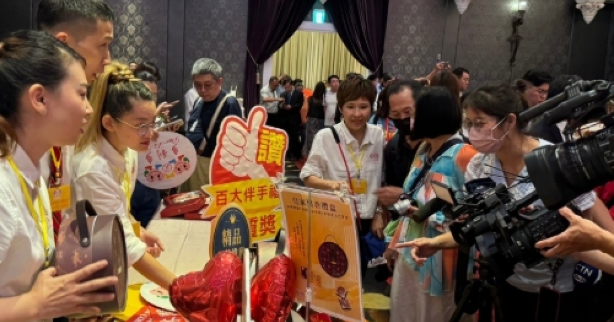 【獲獎肯定,引領果乾食尚】多利多黃金愛文芒果乾 獲得台灣糕餅百大伴手禮殊榮